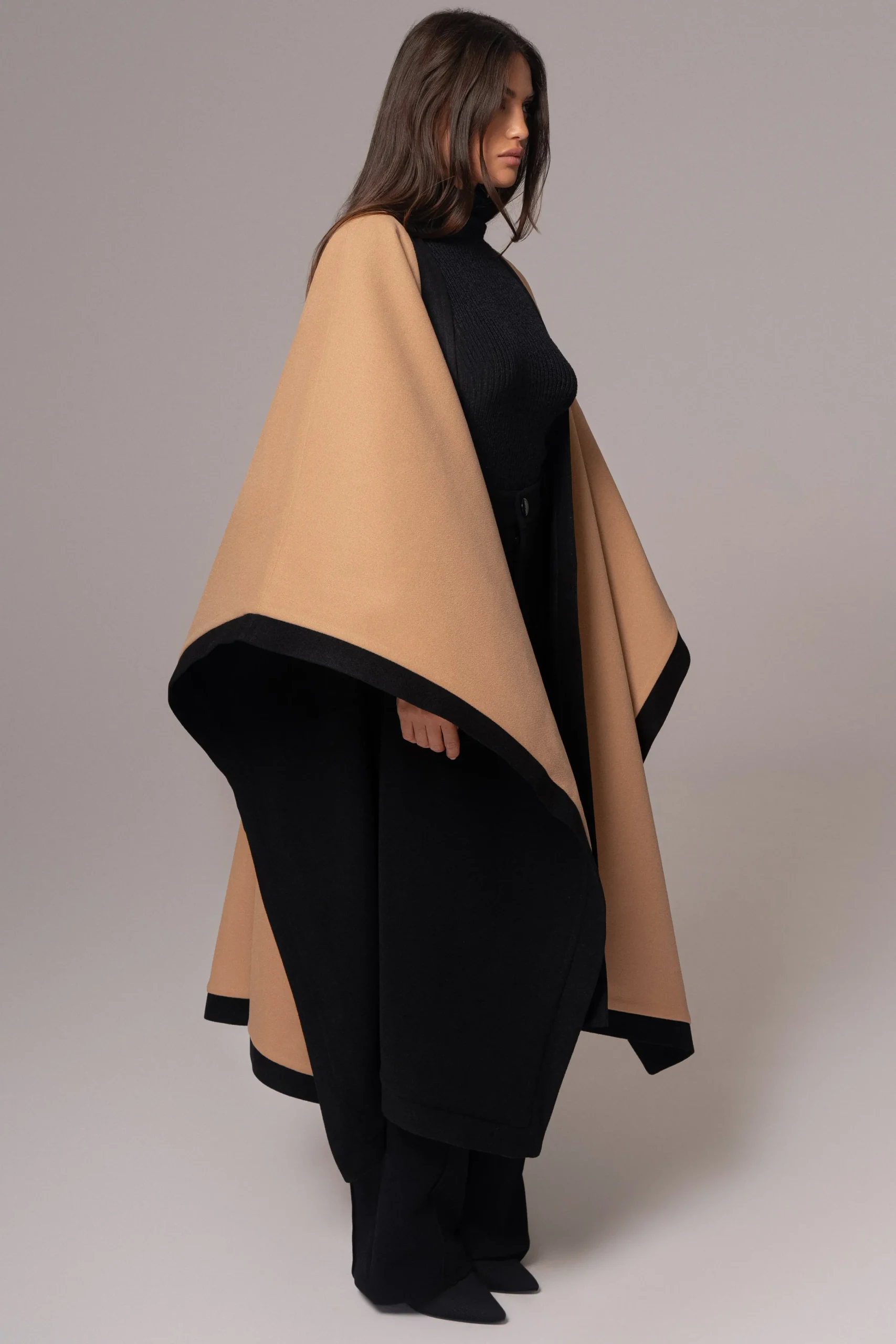 beige_park_city_reversibl_12.webp JLUXLABEL Beige Park City Reversible Shawl