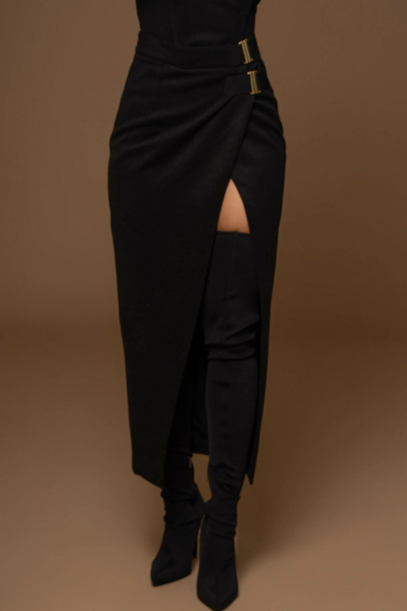 black_gisele_slit_skirt_6.webp JLUXLABEL Black Gisele Slit Skirt