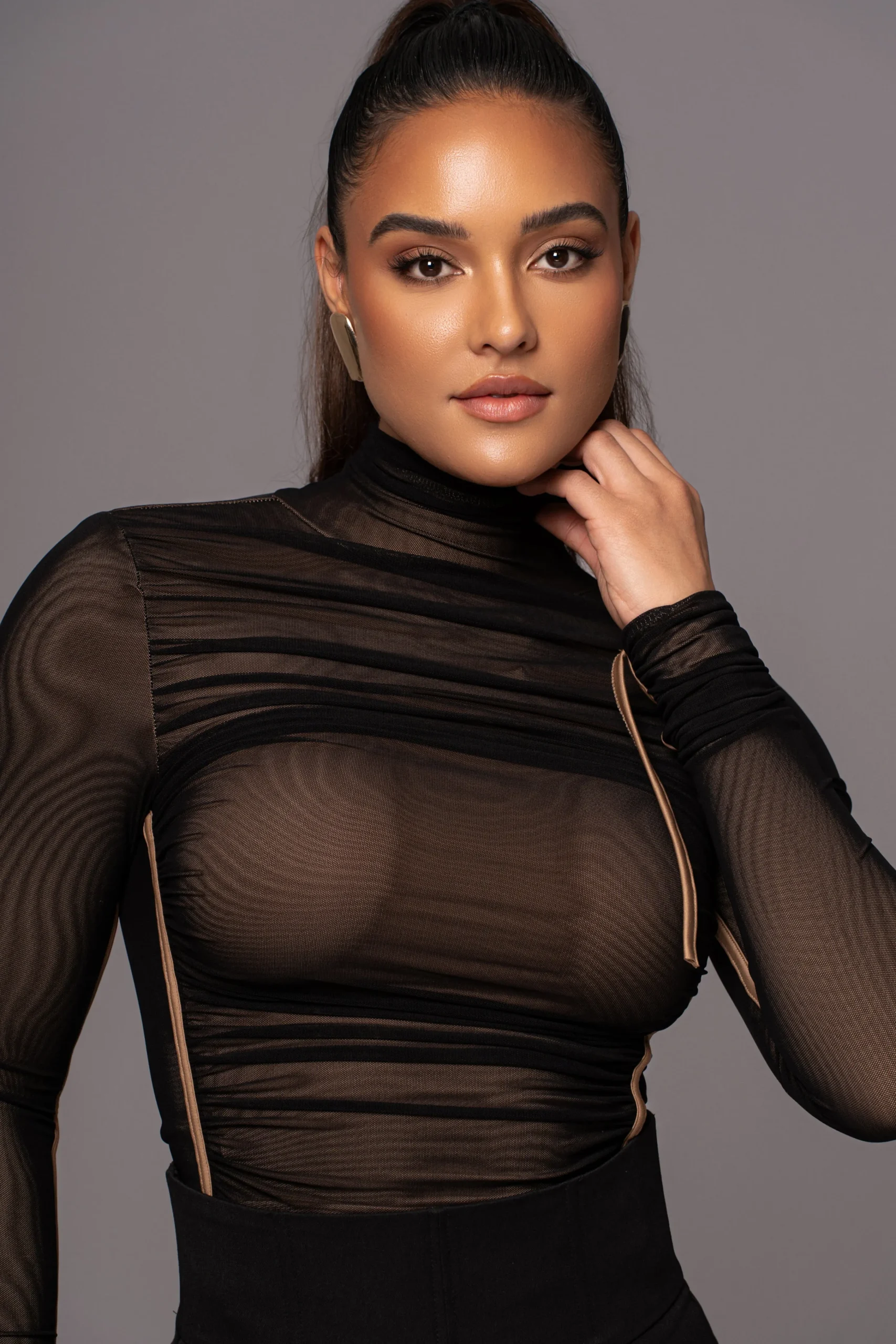 black_santiana_turtleneck_2.webp JLUXLABEL Black Santiana Turtleneck Top
