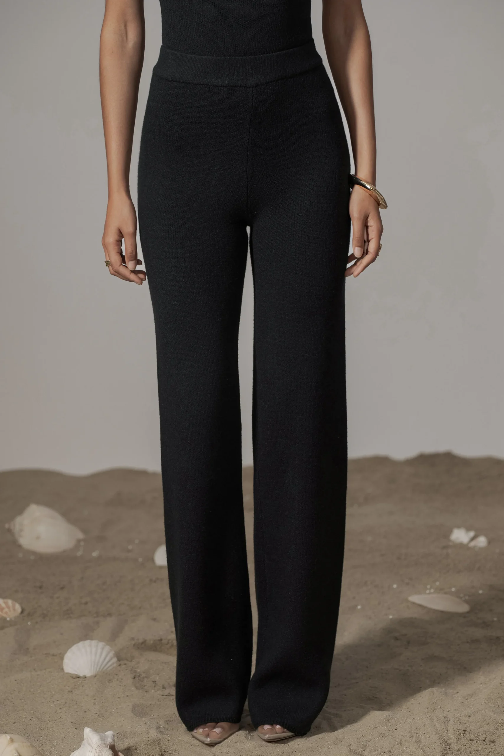 black_tiarra_pants_1.webp JLUXLABEL Black Tiarra Pants