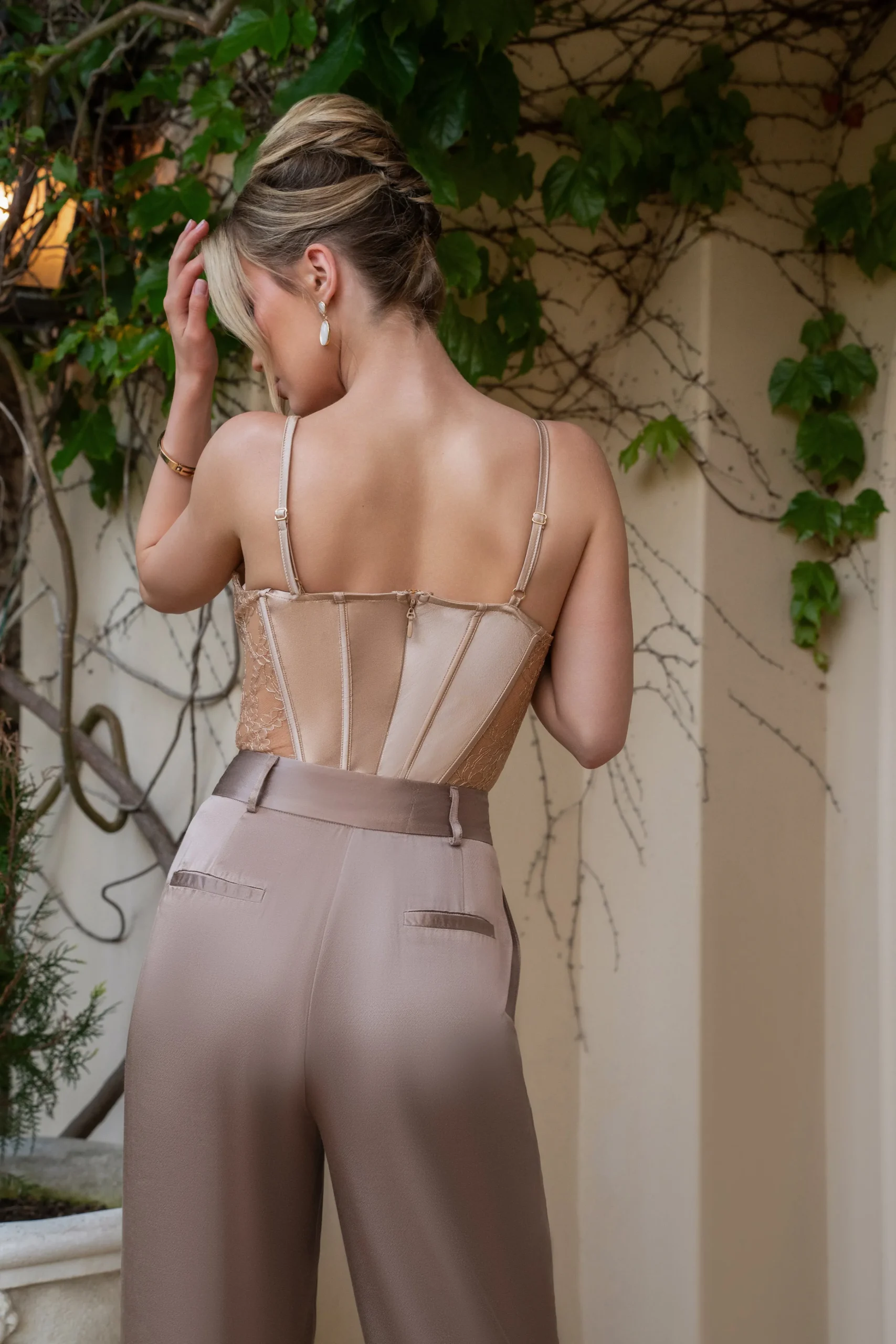 bronze_incomparable_lace__6.webp JLUXLABEL Bronze Incomparable Lace Bodysuit