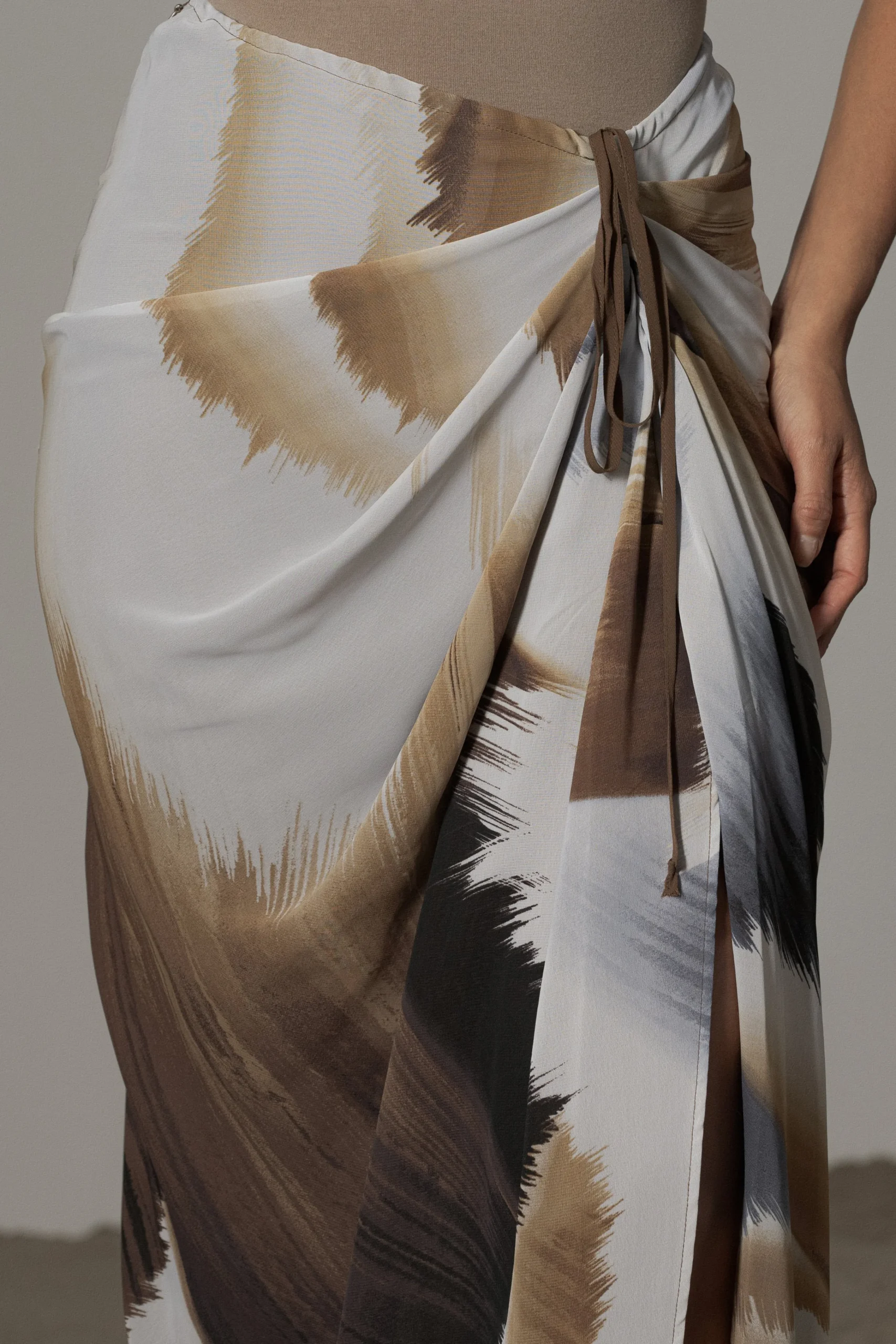 brown_print_noelia_printe_5.webp JLUXLABEL Brown Print Noelia Printed Skirt