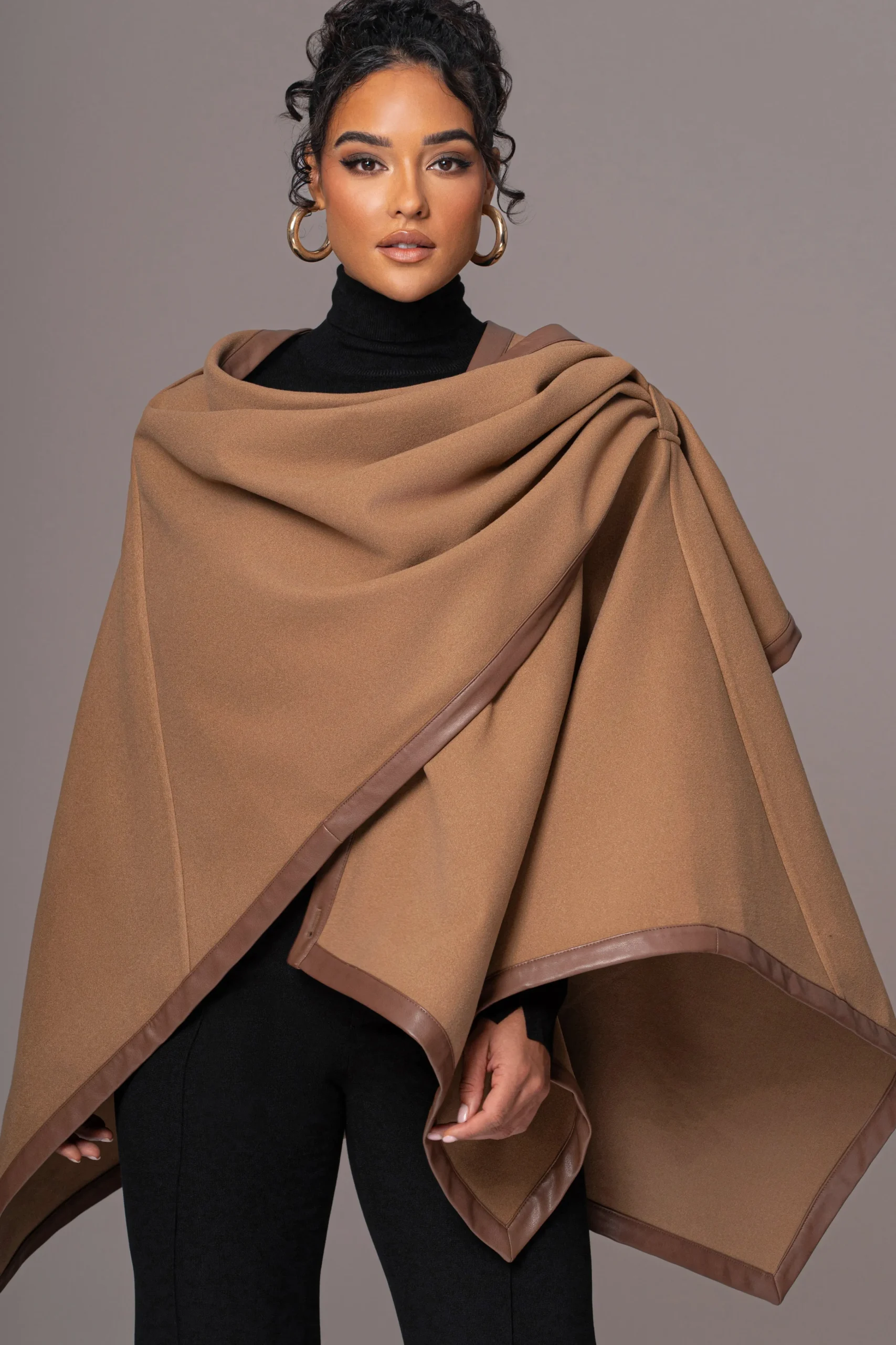 camel_felt_and_faux_leath_0.webp JLUXLABEL Camel Felt And Faux Leather Shawl