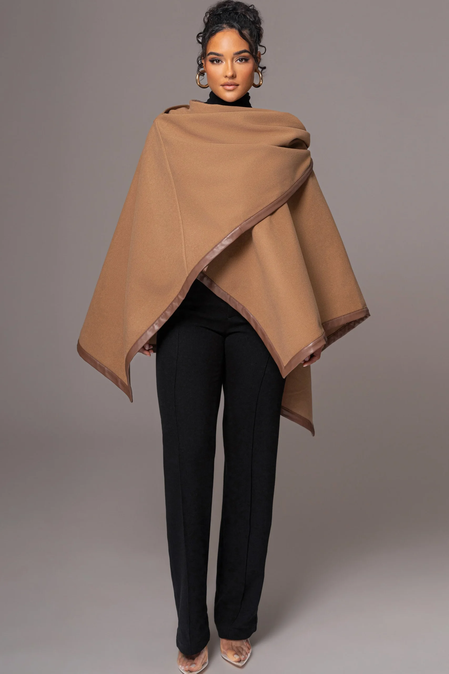 camel_felt_and_faux_leath_5.webp JLUXLABEL Camel Felt And Faux Leather Shawl