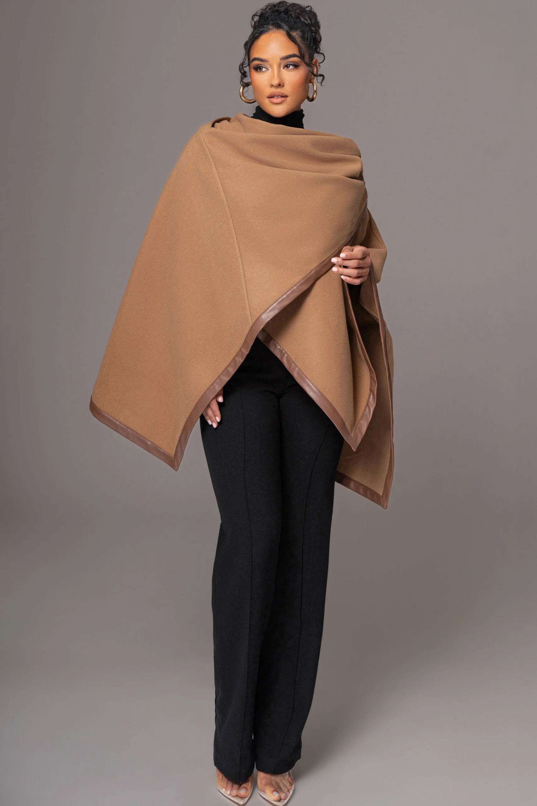camel_felt_and_faux_leath_6.webp JLUXLABEL Camel Felt And Faux Leather Shawl