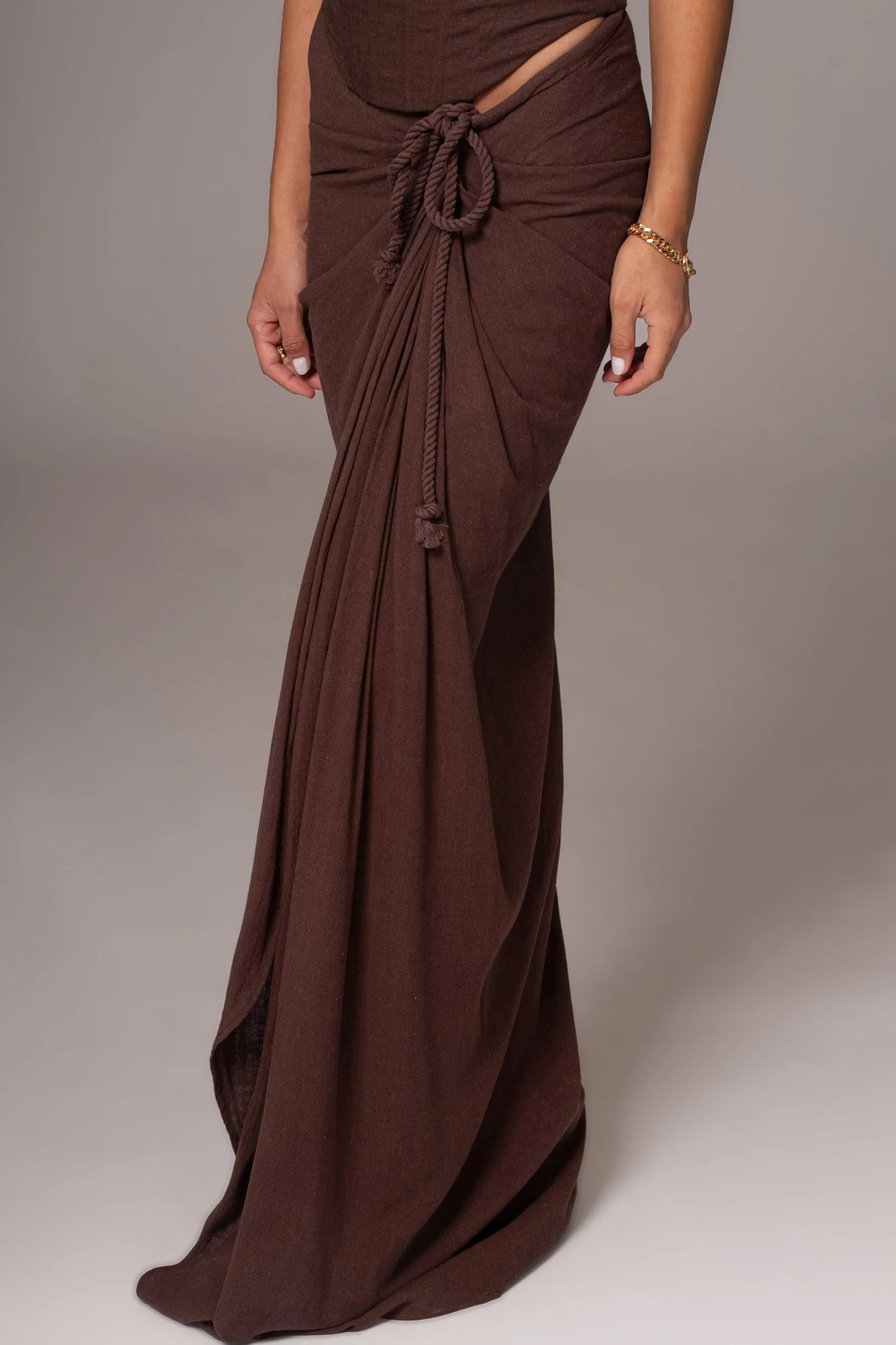 chocolate_noelia_linen_sl_1.webp JLUXLABEL Chocolate Noelia Linen Slit Skirt