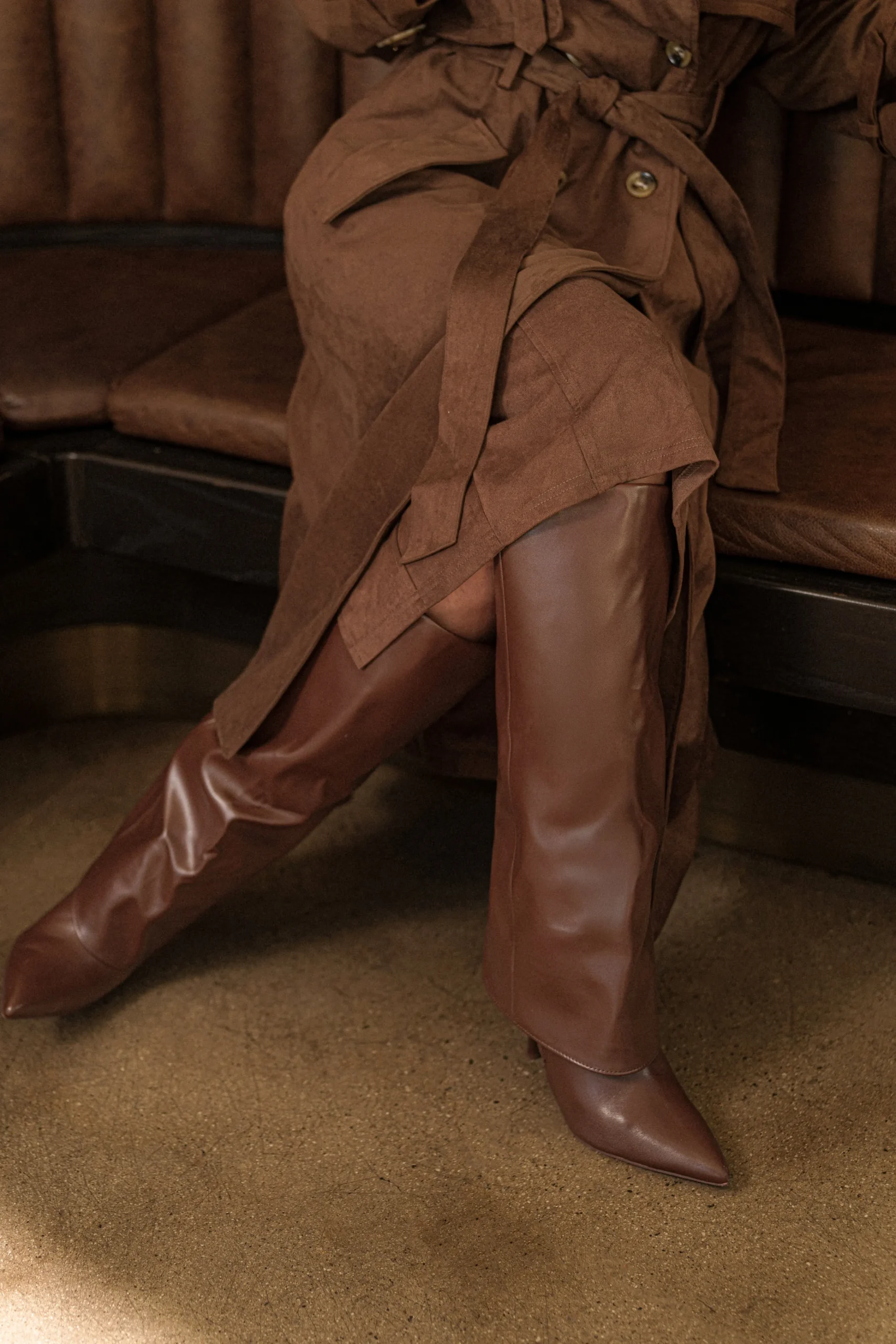 chocolate_passage_faux_le_6.webp JLUXLABEL Chocolate Passage Faux Leather Boots