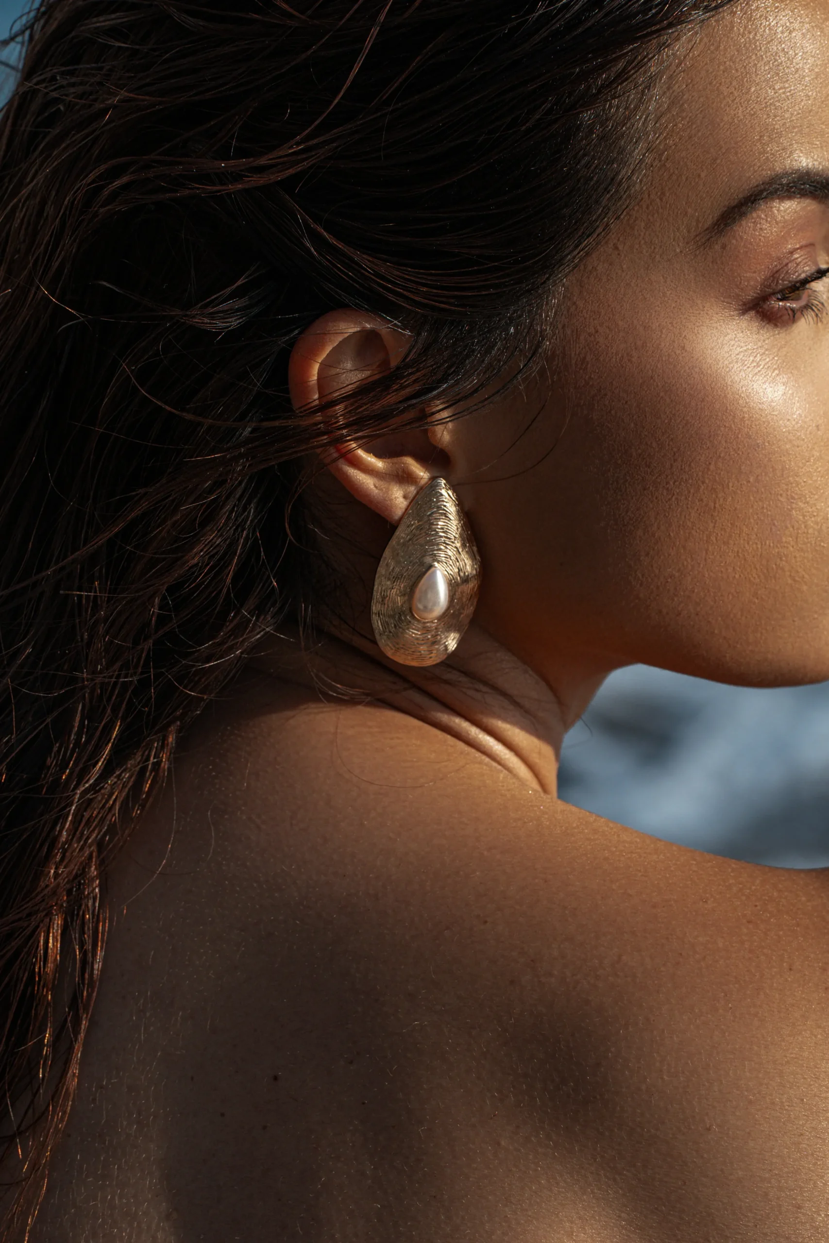 gold_aimee_pearl_earrings_1.webp JLUXLABEL Gold Aimee Pearl Earrings