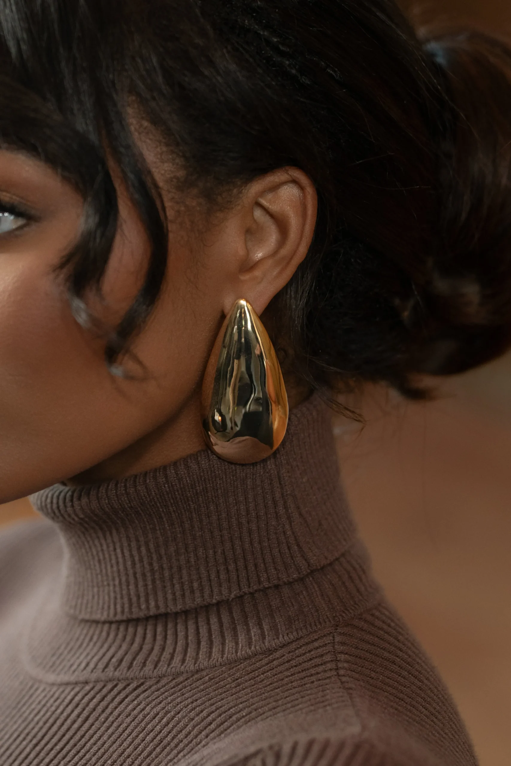 gold_chance_drop_earrings_1.webp JLUXLABEL Gold Chance Drop Earrings