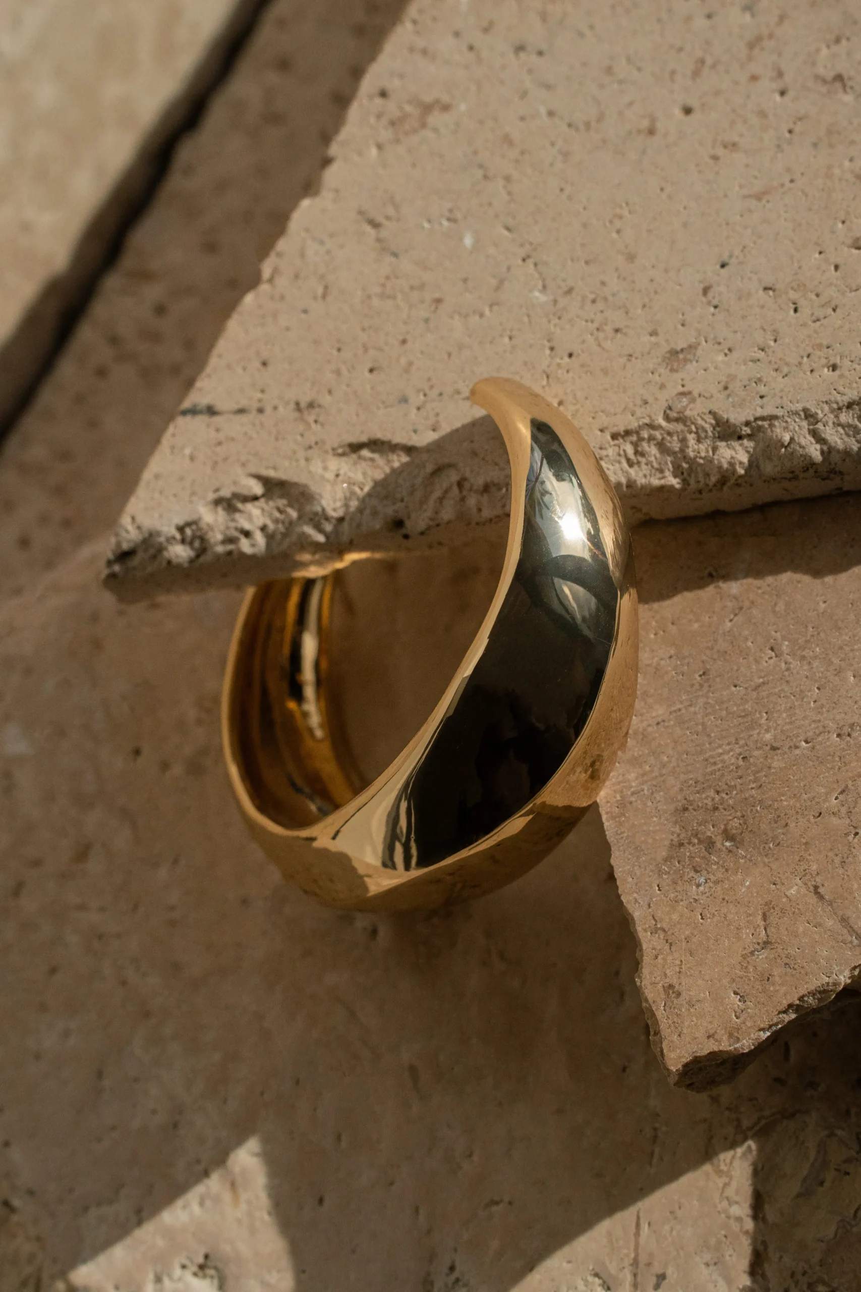 gold_emi_cuff_bracelet_1.webp JLUXLABEL Gold Emi Cuff Bracelet