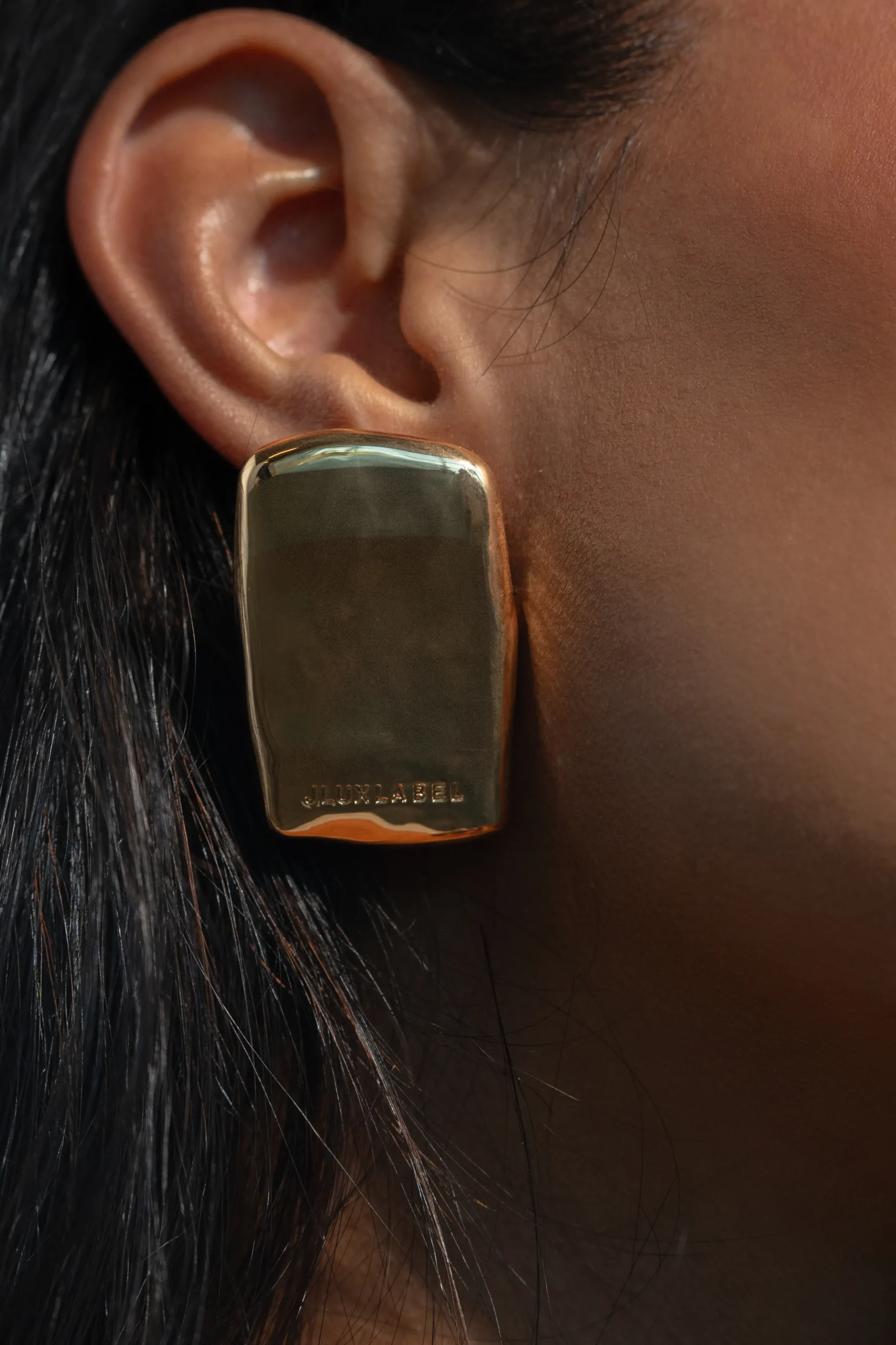 gold_jluxlabel_logo_earri_0.webp JLUXLABEL Gold Logo Earrings