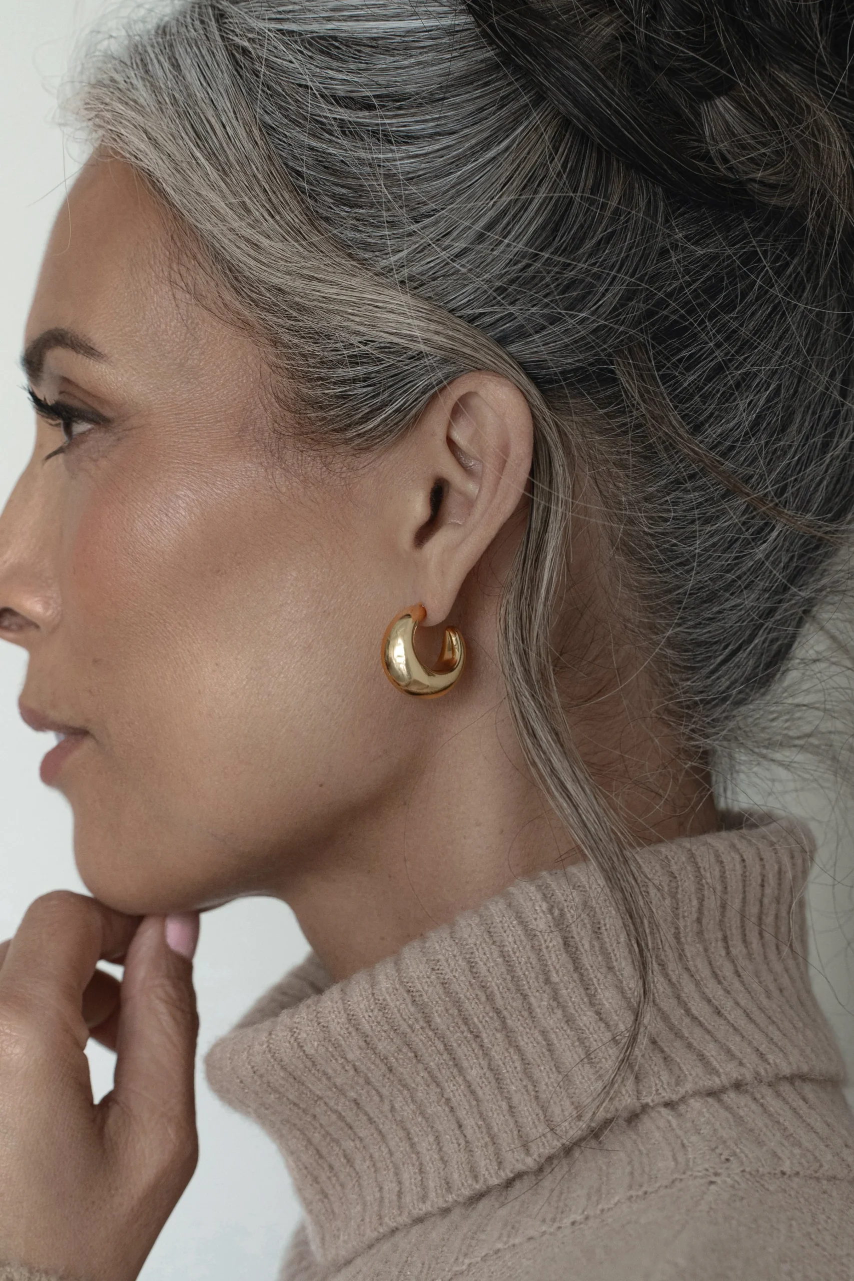 gold_layla_earring_set_2.webp JLUXLABEL Gold Layla Earring Set