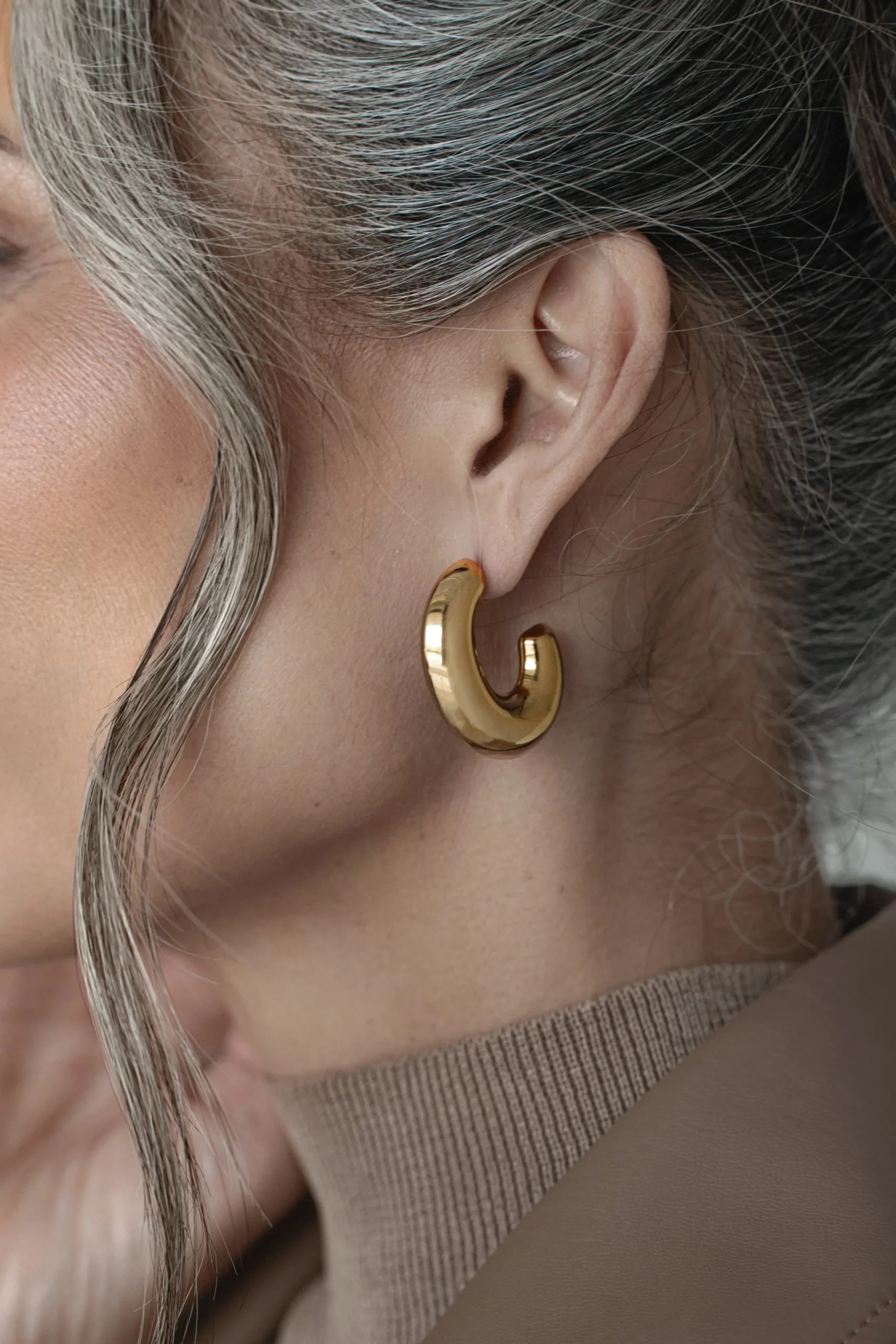 gold_madlyn_hoop_earrings_1.webp JLUXLABEL Gold Madlyn Hoop Earrings