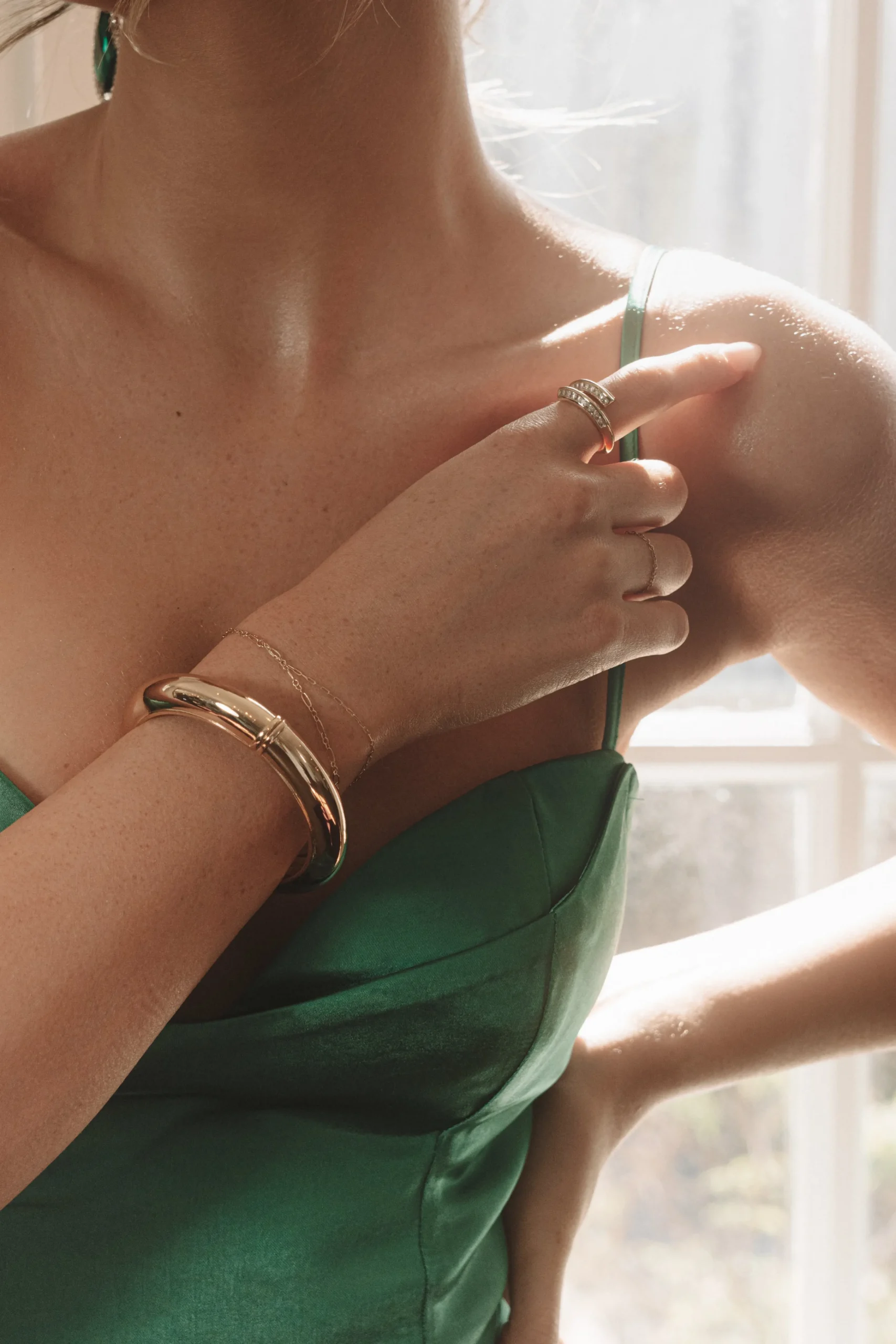 gold_myra_hinge_bracelet_2.webp JLUXLABEL Gold Myra Hinge Bracelet