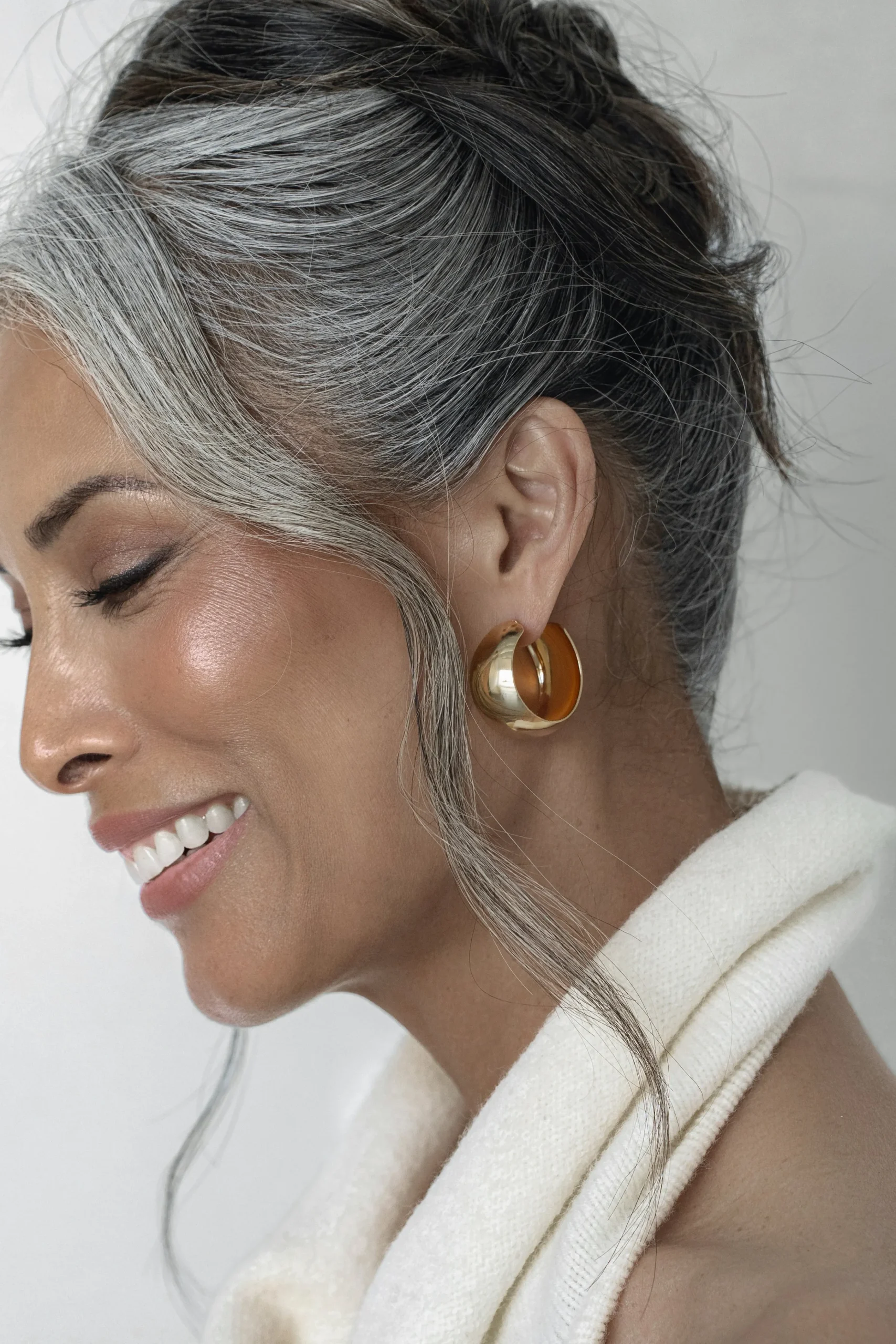 gold_natti_earrings_set_0.webp JLUXLABEL Gold Natti Earrings Set