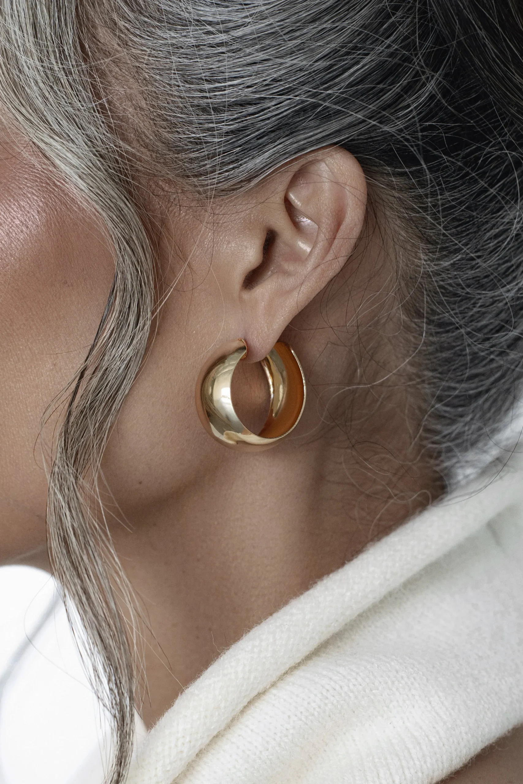 gold_natti_earrings_set_2.webp JLUXLABEL Gold Natti Earrings Set