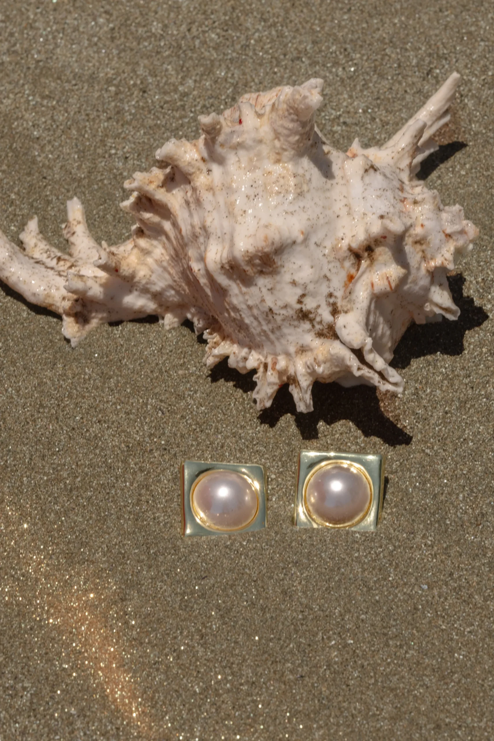 gold_odyssey_pearl_earrin_0.webp JLUXLABEL Gold Odyssey Pearl Earrings