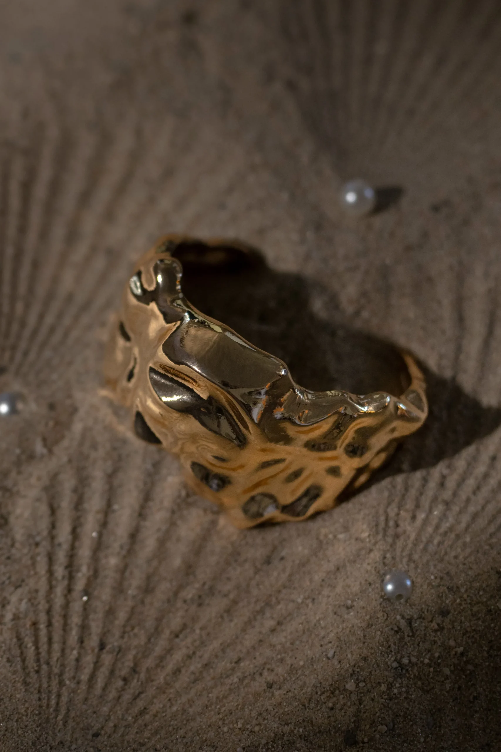 gold_shiloh_cuff_bracelet_1.webp JLUXLABEL Gold Shiloh Cuff Bracelet