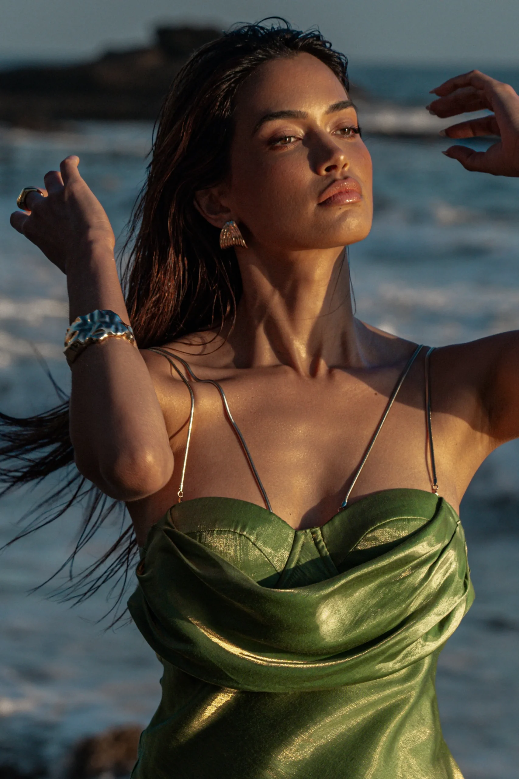 gold_shiloh_cuff_bracelet_2.webp JLUXLABEL Gold Shiloh Cuff Bracelet