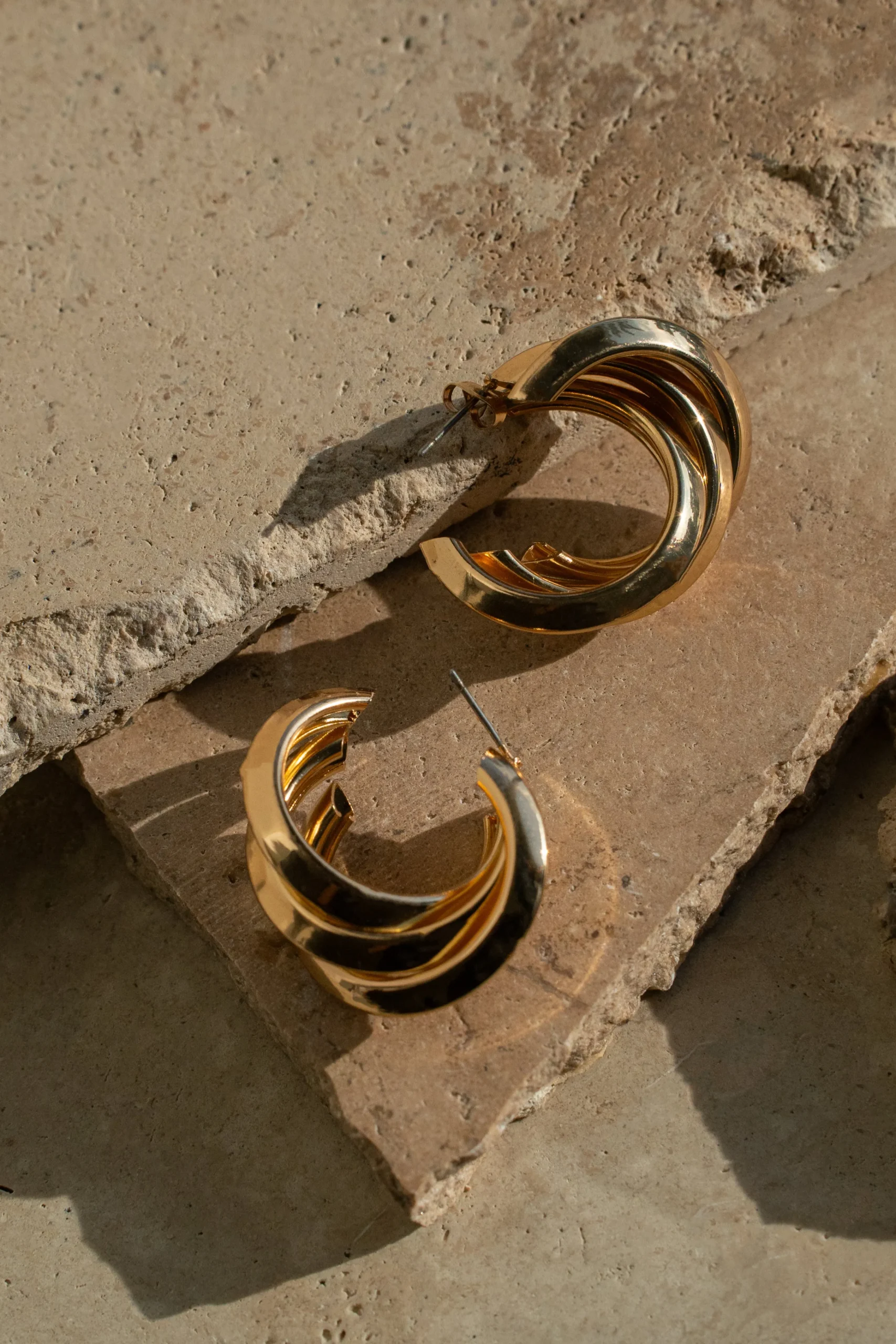 gold_swirl_open_hoop_earr_1.webp JLUXLABEL Gold Swirl Open Hoop Earring