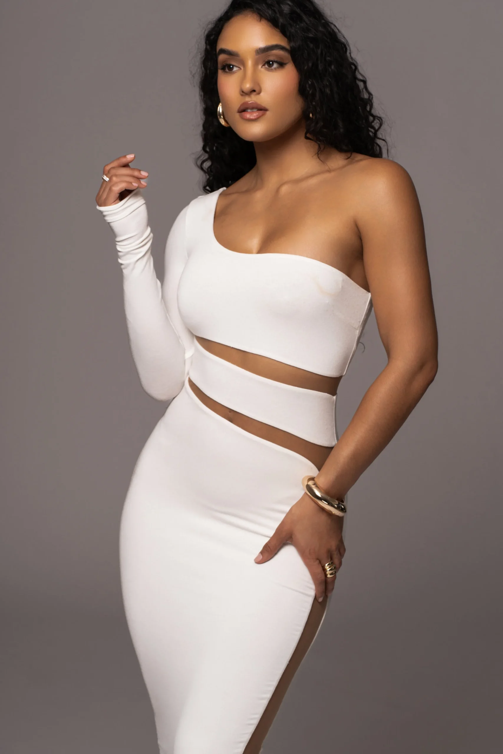 ivory_chase_the_night_one_1.webp JLUXLABEL Ivory Chase The Night One Shoulder Dress