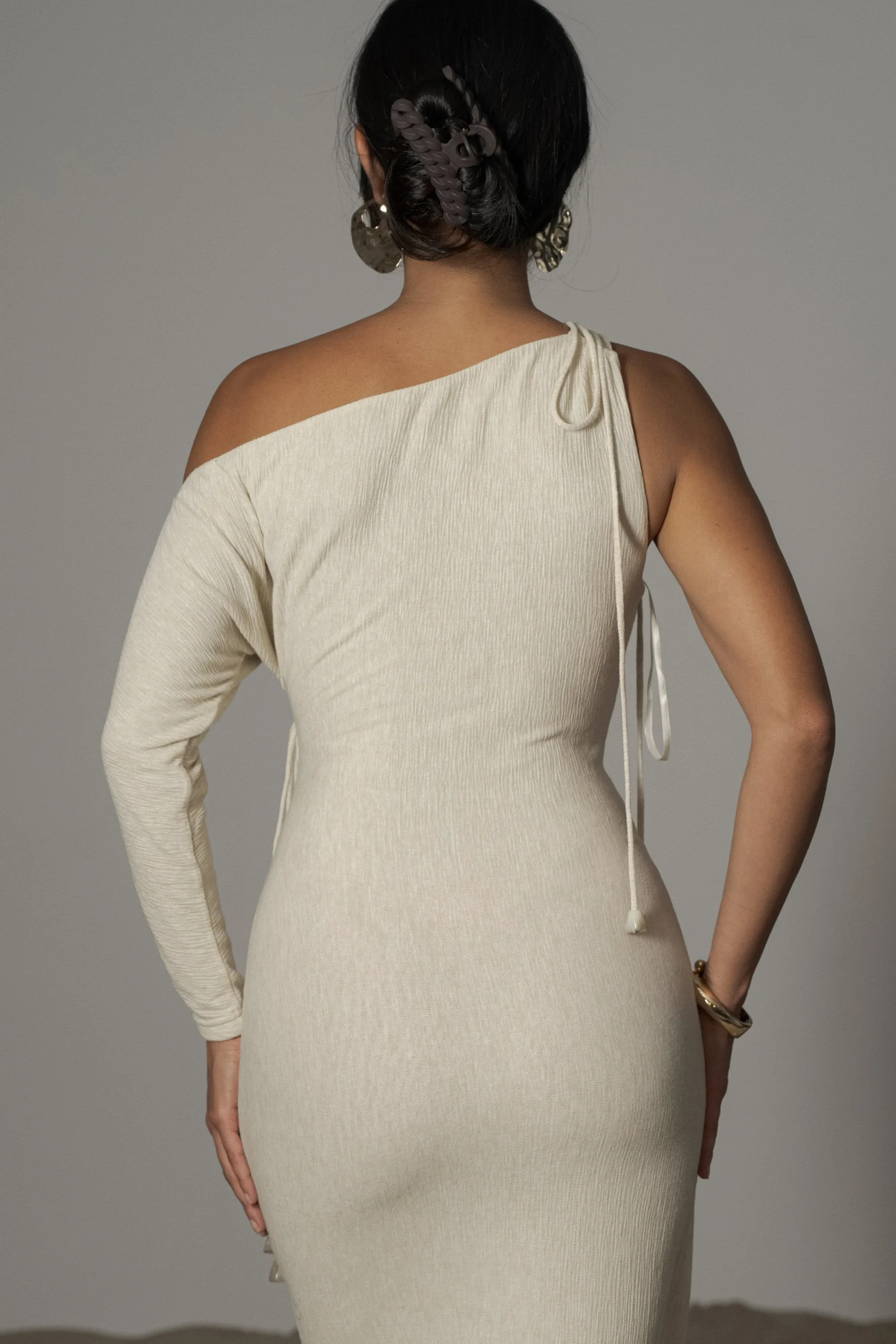 ivory_odelia_crinkled_max_9.webp JLUXLABEL Ivory Odelia Crinkled Maxi Dress