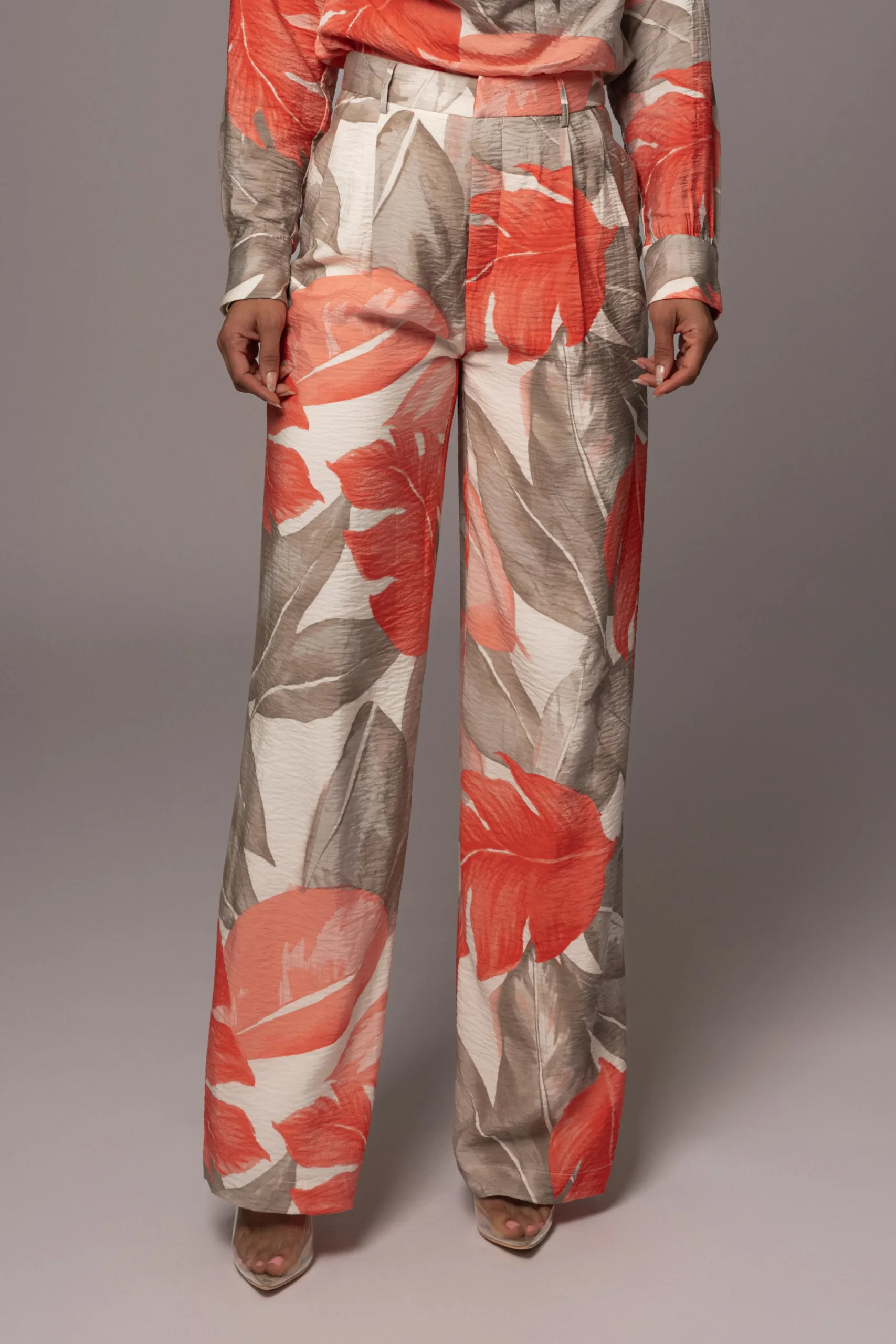 ivory_palm_print_drew_cri_3.webp JLUXLABEL Ivory Palm Print Drew Crinkled Trousers