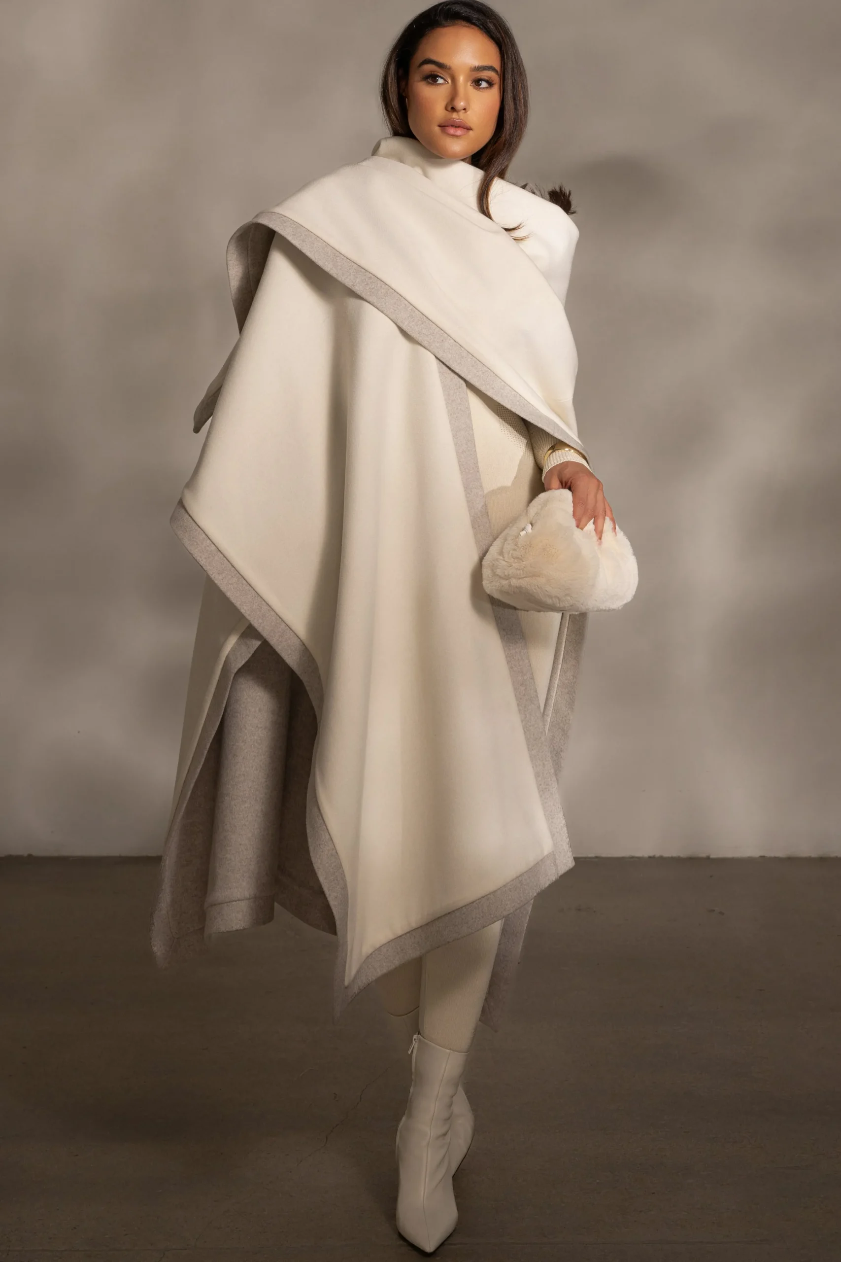 ivory_park_city_reversibl_24.webp JLUXLABEL Ivory Park City Reversible Shawl