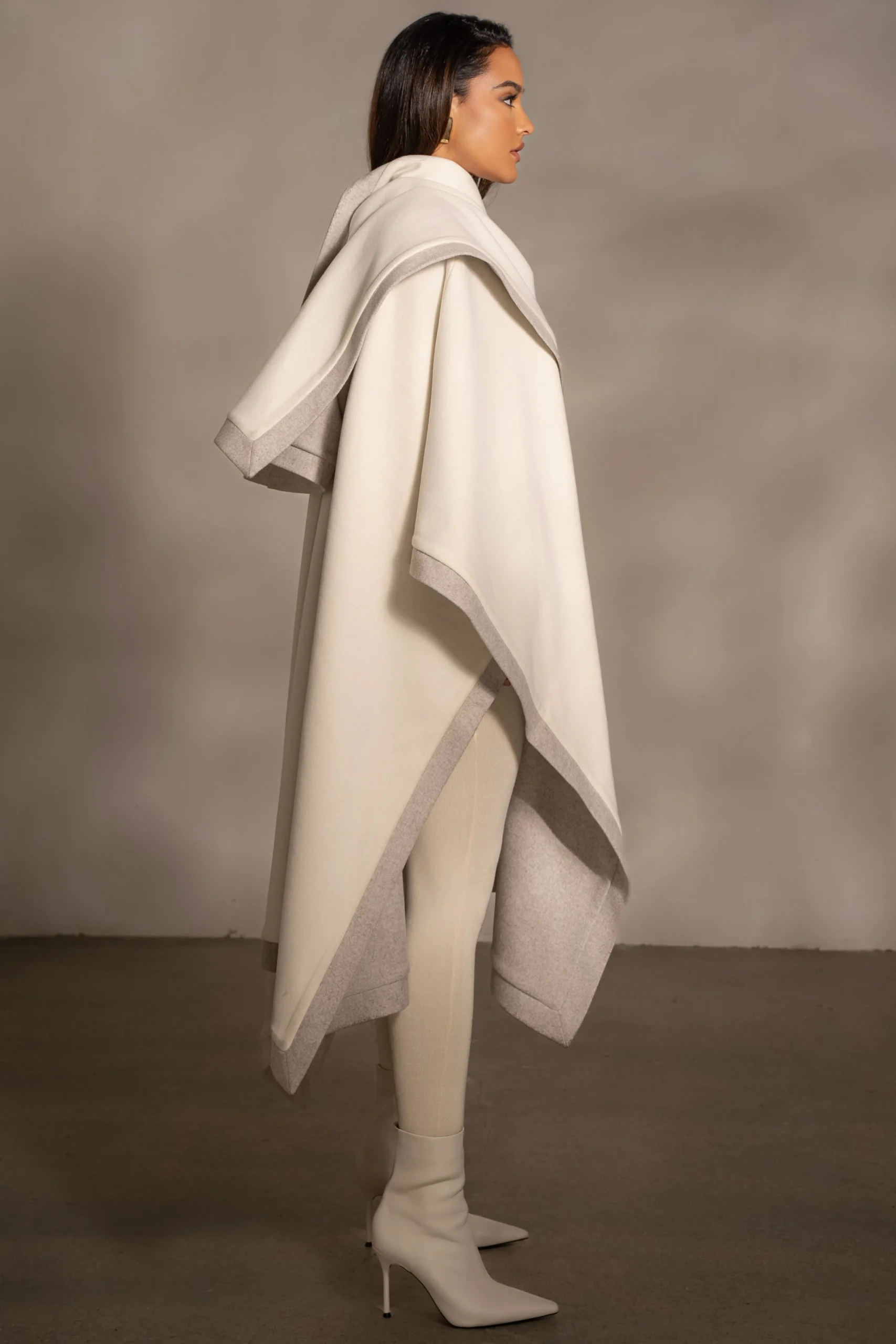 ivory_park_city_reversibl_27.webp JLUXLABEL Ivory Park City Reversible Shawl