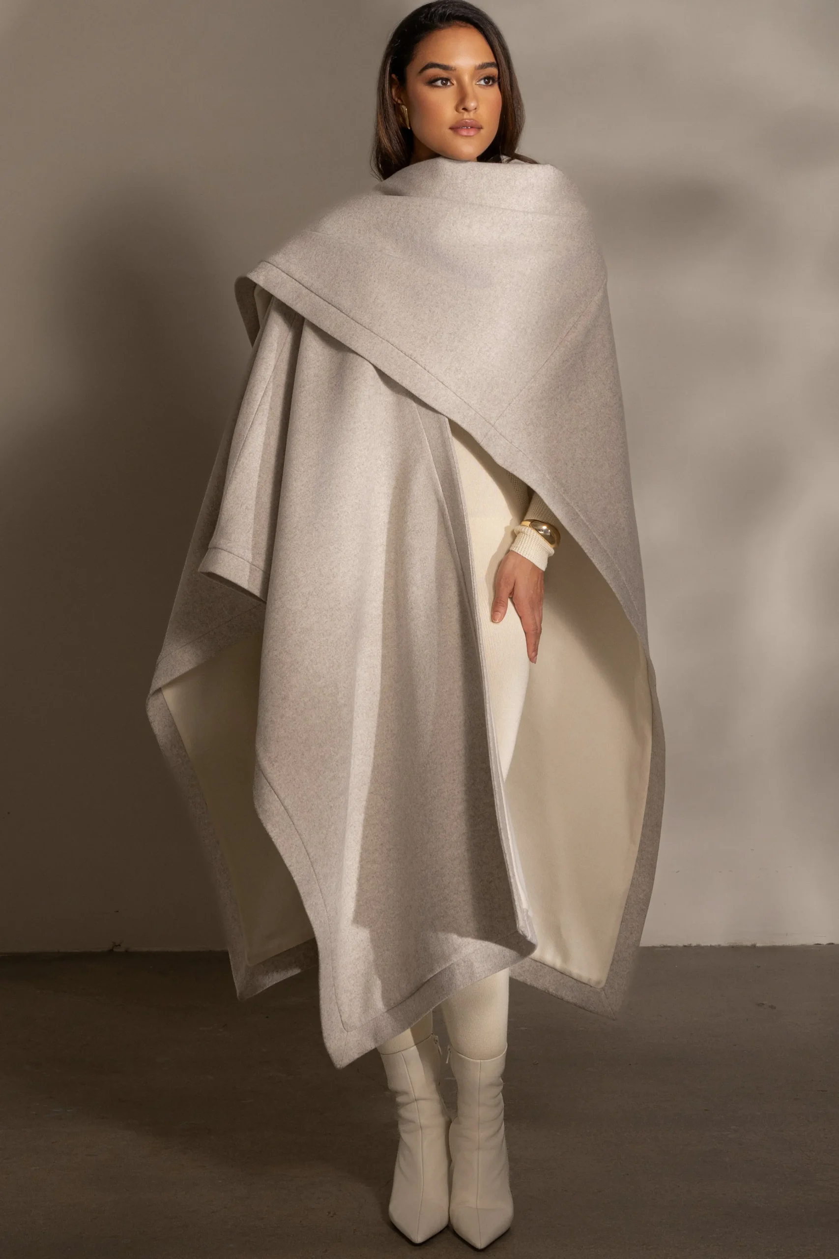 ivory_park_city_reversibl_28.webp JLUXLABEL Ivory Park City Reversible Shawl