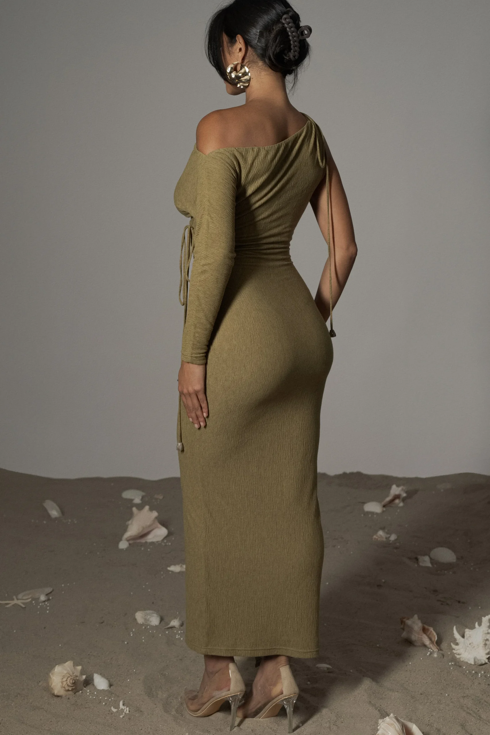 moss_odelia_crinkled_maxi_4.webp JLUXLABEL Moss Odelia Crinkled Maxi Dress