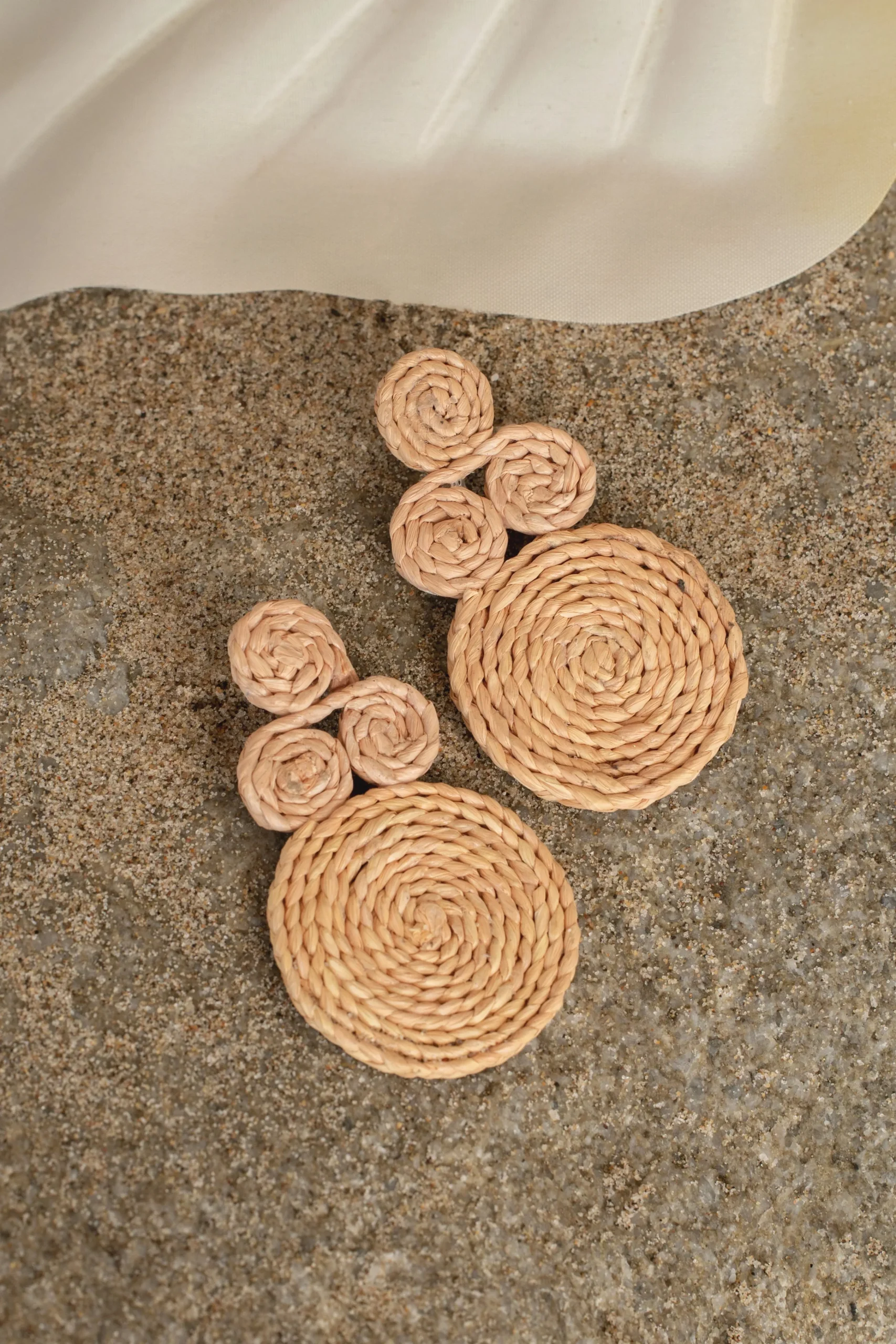 natural_luka_dangle_earri_0.webp JLUXLABEL Natural Luka Dangle Earrings