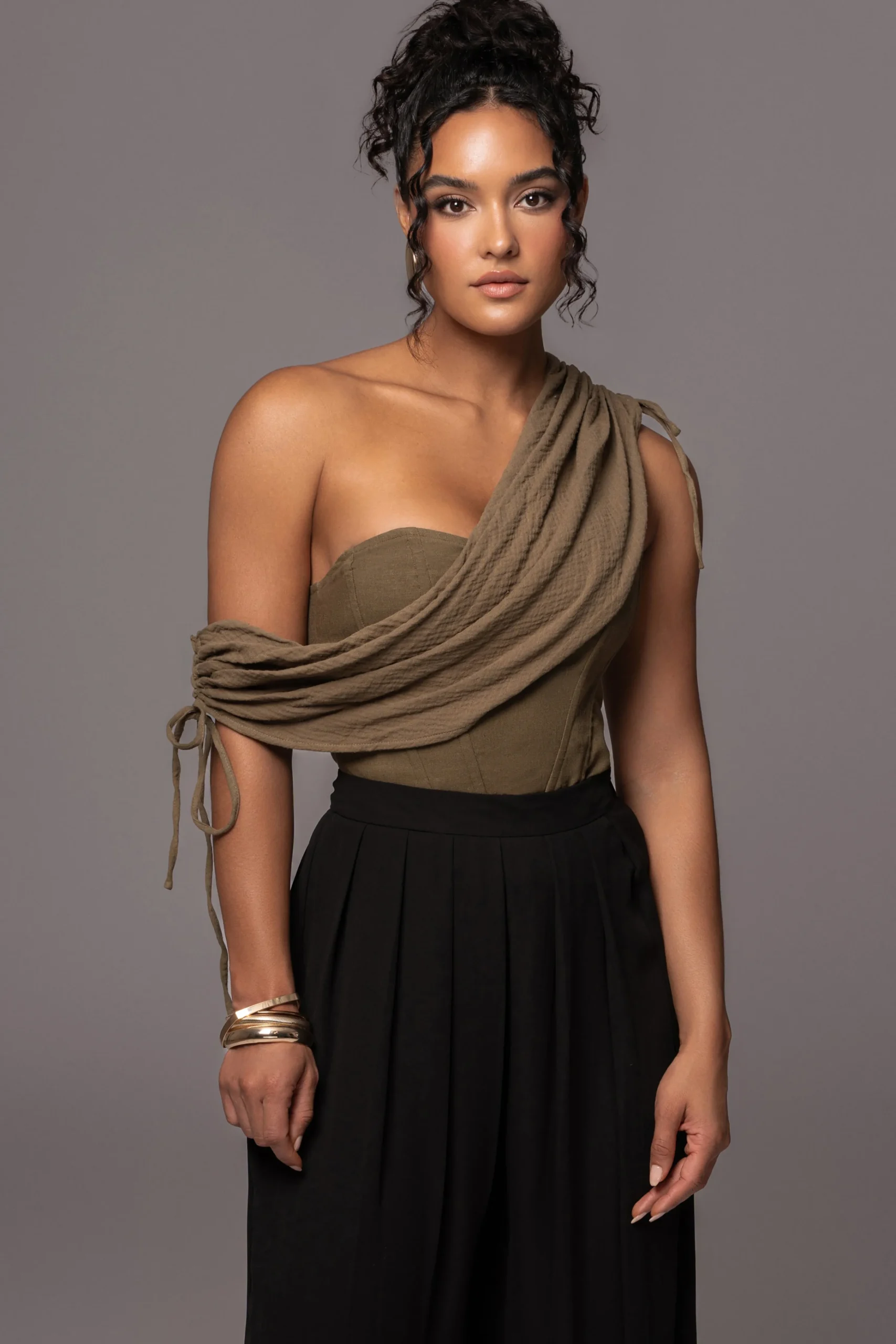 olive_new_obsession_drape_0.webp JLUXLABEL Olive New Obsession Draped Top