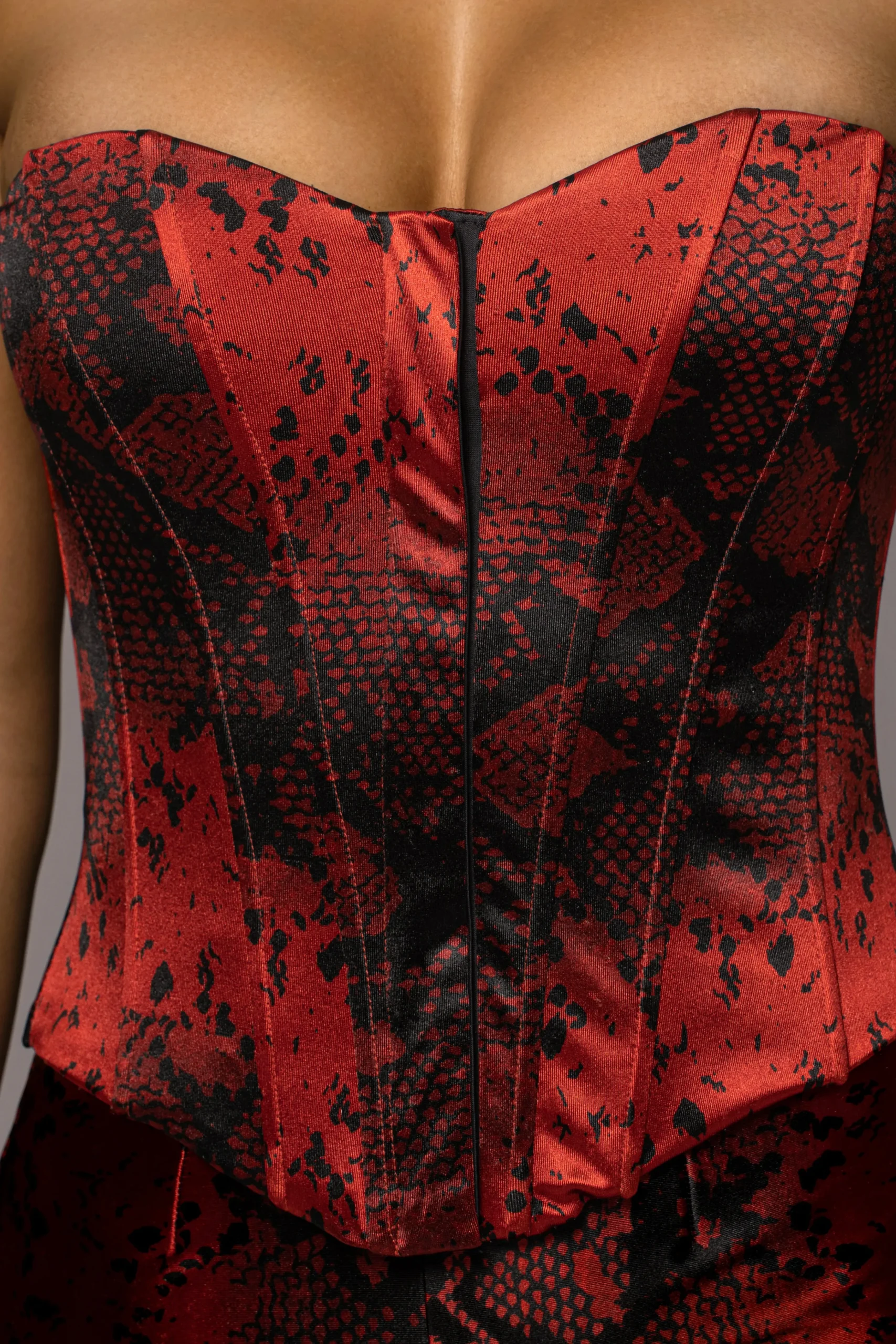 red_stay_the_night_corset_11.webp JLUXLABEL Red Stay the Night Corset